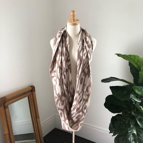 Michael Stars Big Cat Eternity Scarf Tan OS - Picture 6 of 10